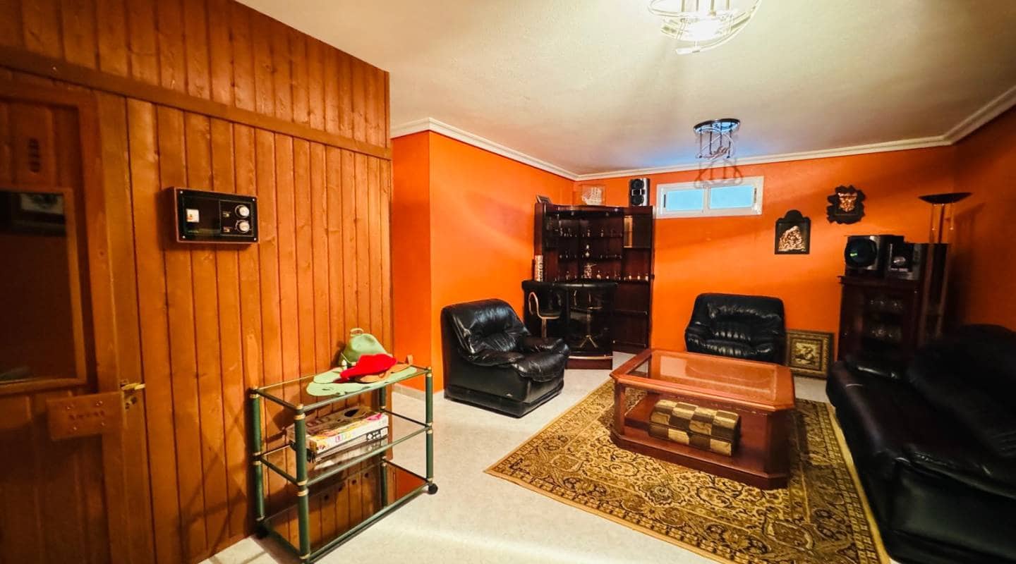 5 soveværelse Villa til salg i Dona Pepa med swimmingpool - € 649.000 (Ref: 9314288)