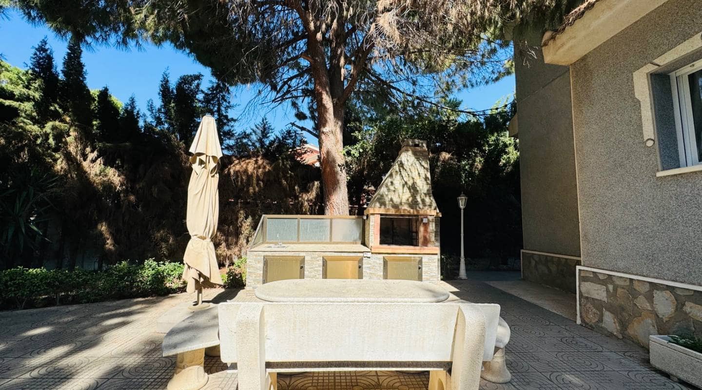 5 soveværelse Villa til salg i Dona Pepa med swimmingpool - € 649.000 (Ref: 9314288)