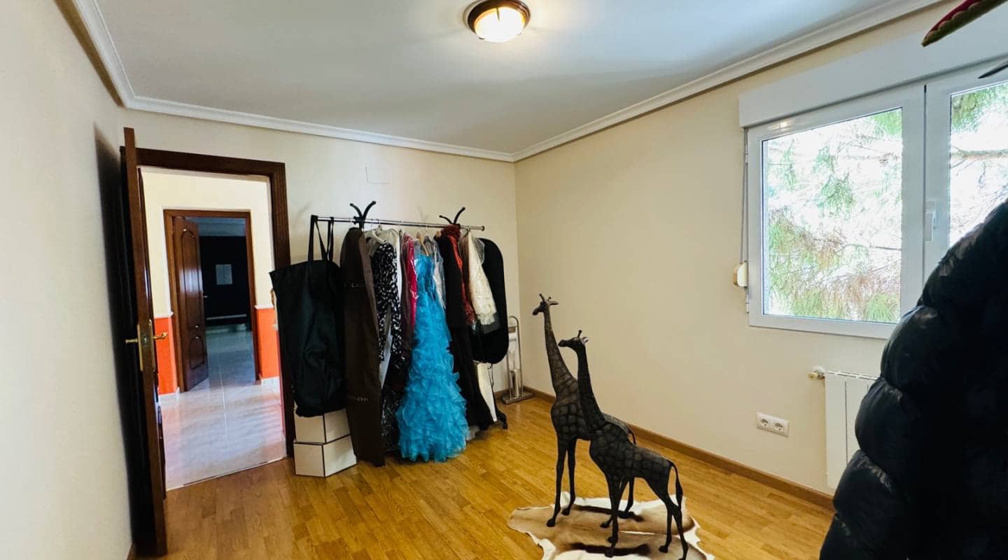 5 soveværelse Villa til salg i Dona Pepa med swimmingpool - € 649.000 (Ref: 9314288)