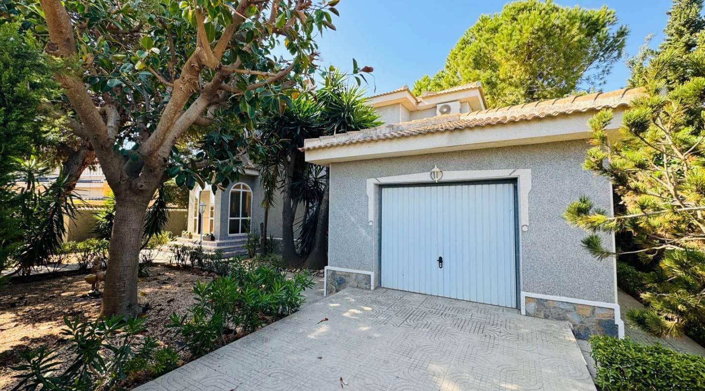 5 soveværelse Villa til salg i Dona Pepa med swimmingpool - € 649.000 (Ref: 9314288)