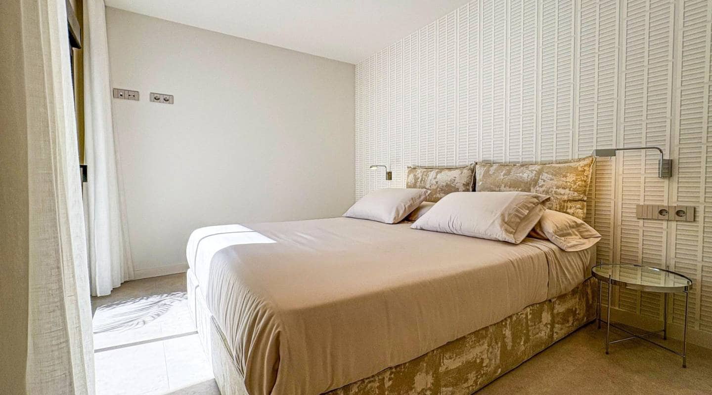 5 soveværelse Villa til salg i Ciudad Quesada med swimmingpool - € 728.500 (Ref: 9357253)