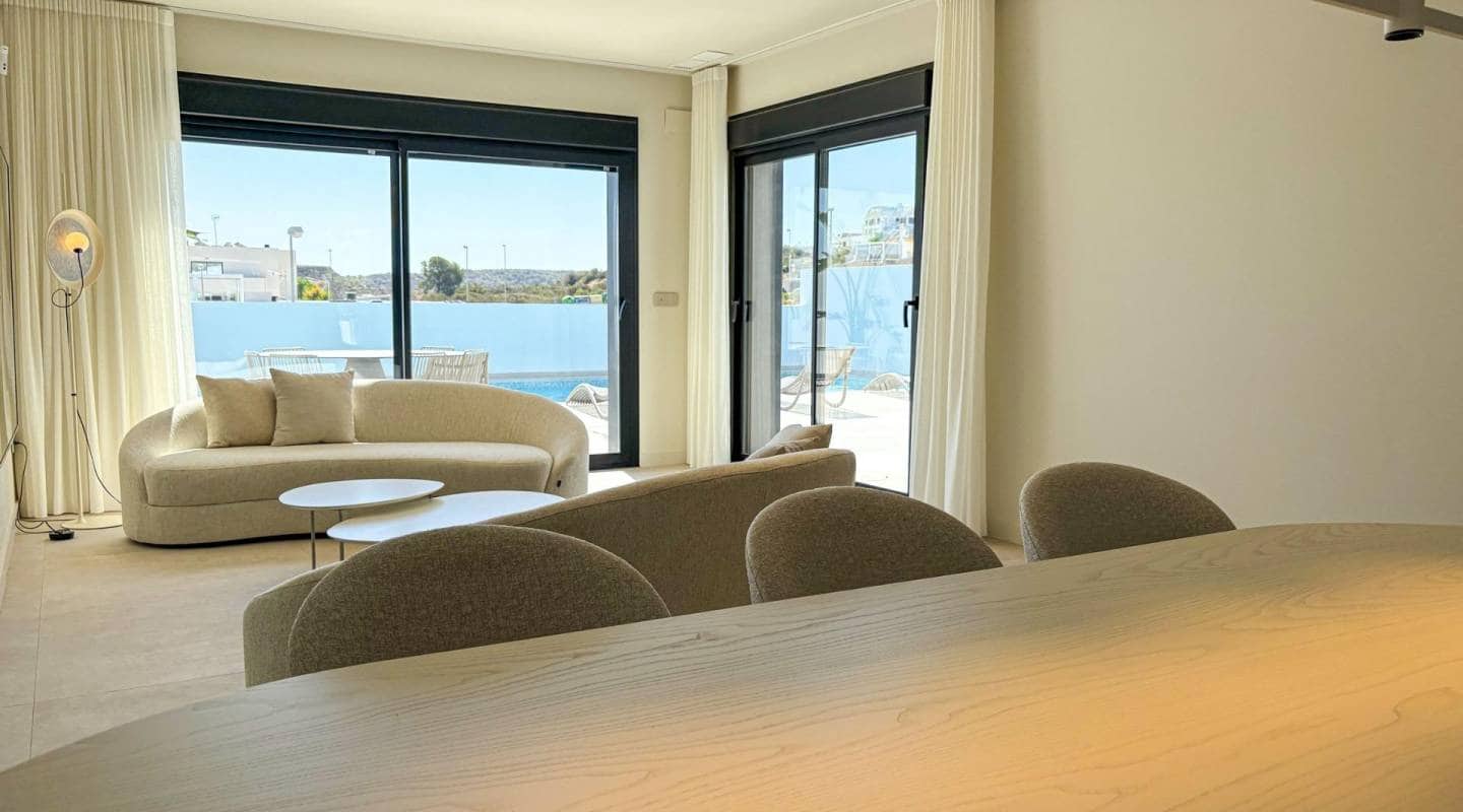 5 soveværelse Villa til salg i Ciudad Quesada med swimmingpool - € 728.500 (Ref: 9357253)