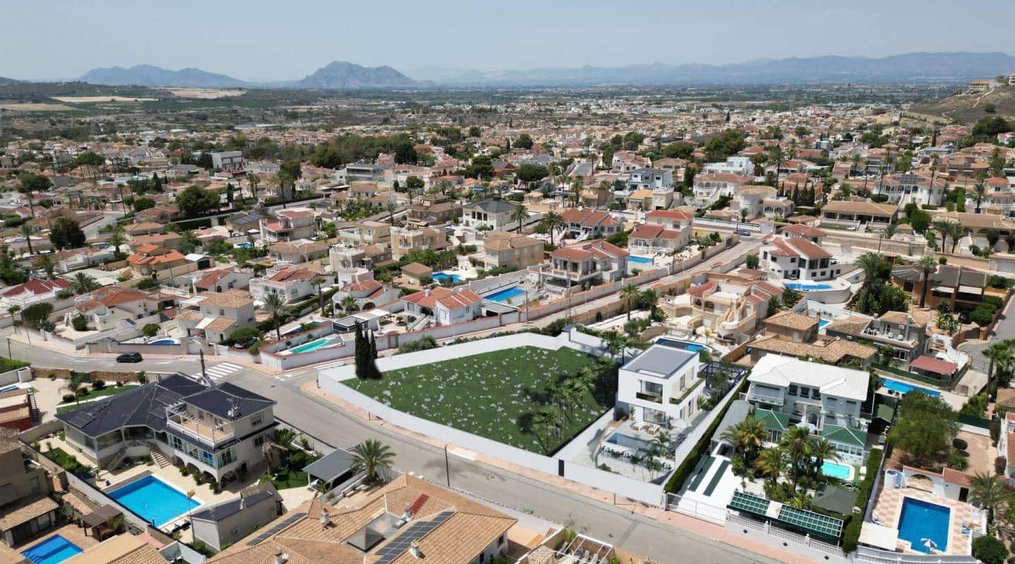 3 soveværelse Villa til salg i Ciudad Quesada med swimmingpool - € 1.050.000 (Ref: 9357254)