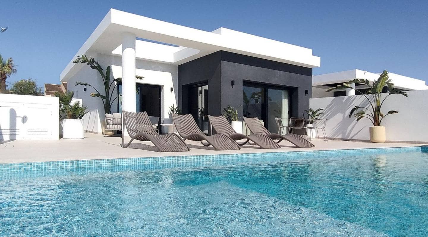 Chalet de 5 habitaciones en Ciudad Quesada en venta con piscina - 699.750 € (Ref: 9357256)