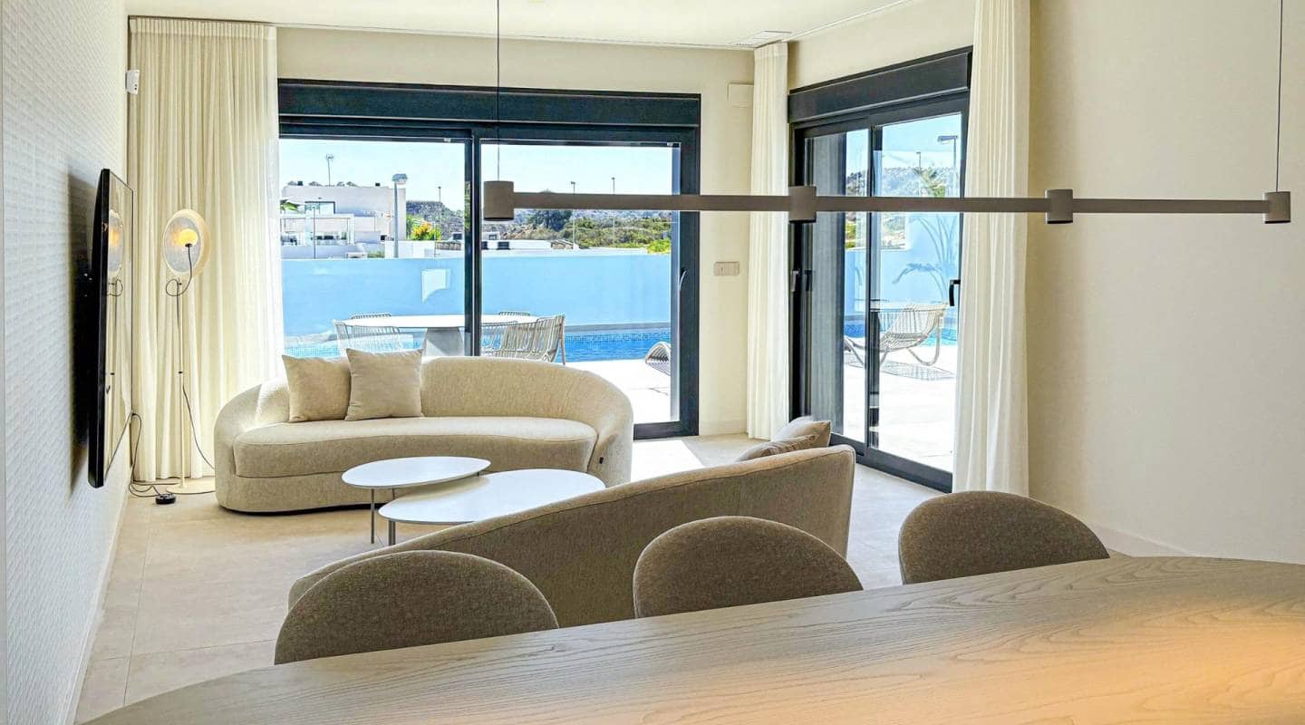 Chalet de 5 habitaciones en Ciudad Quesada en venta con piscina - 699.750 € (Ref: 9357256)