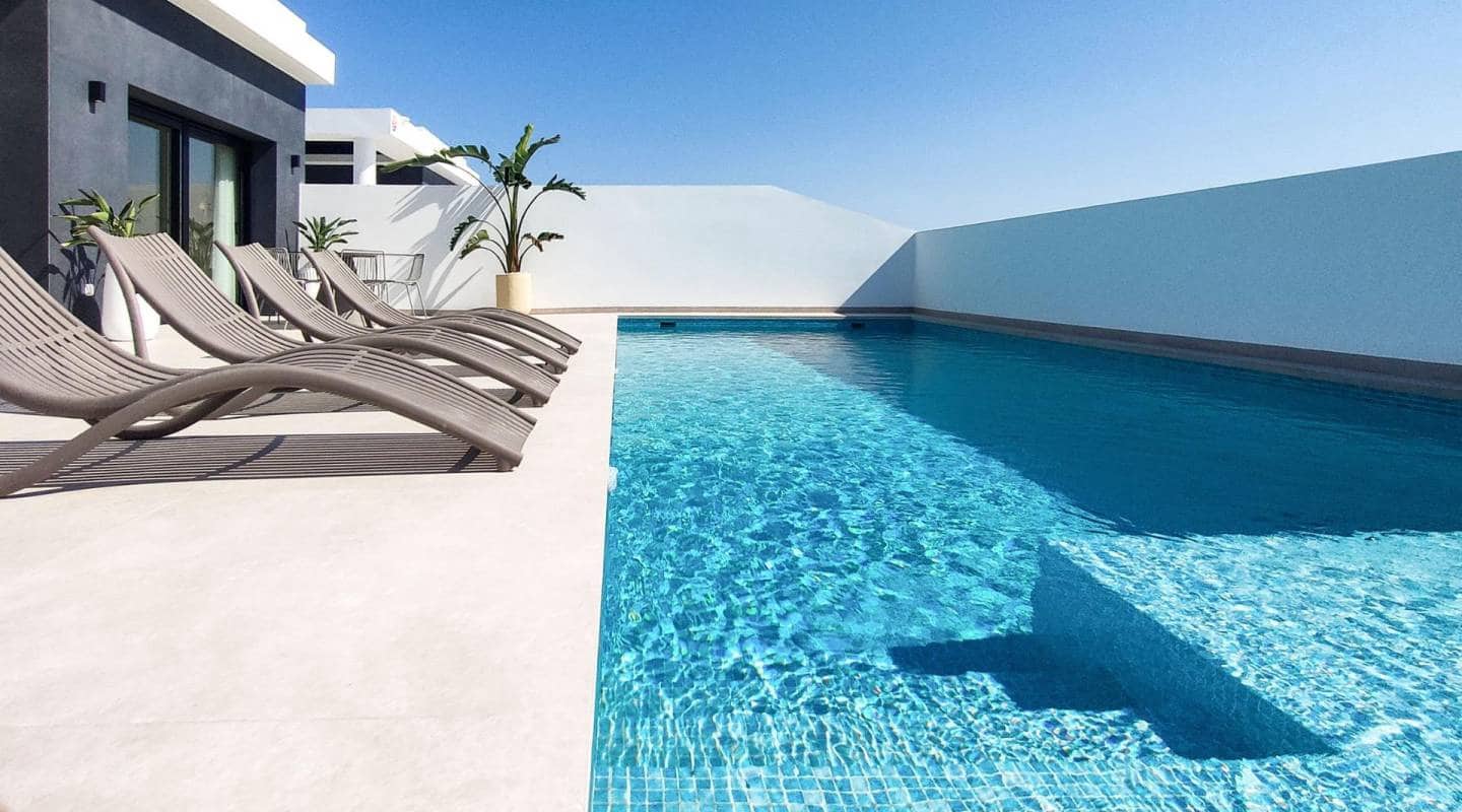 Chalet de 5 habitaciones en Ciudad Quesada en venta con piscina - 699.750 € (Ref: 9357256)