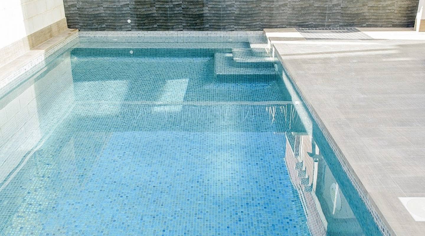 3 Zimmer Villa zu verkaufen in Los Montesinos mit Pool - 485.000 € (Ref: 9357484)