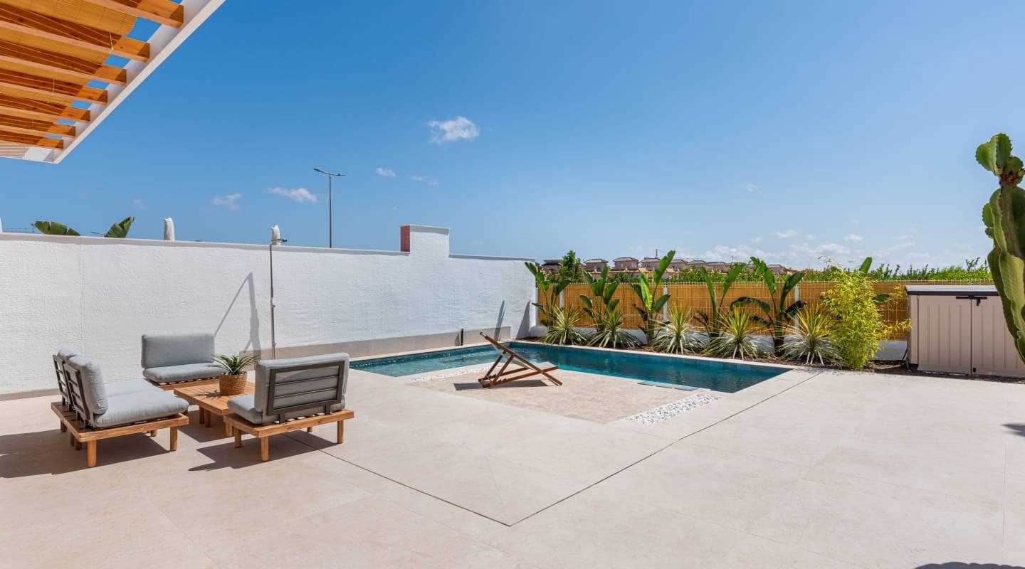 3 bedroom Villa for sale in Benijofar with pool garage - € 539,900 (Ref: 9363004)