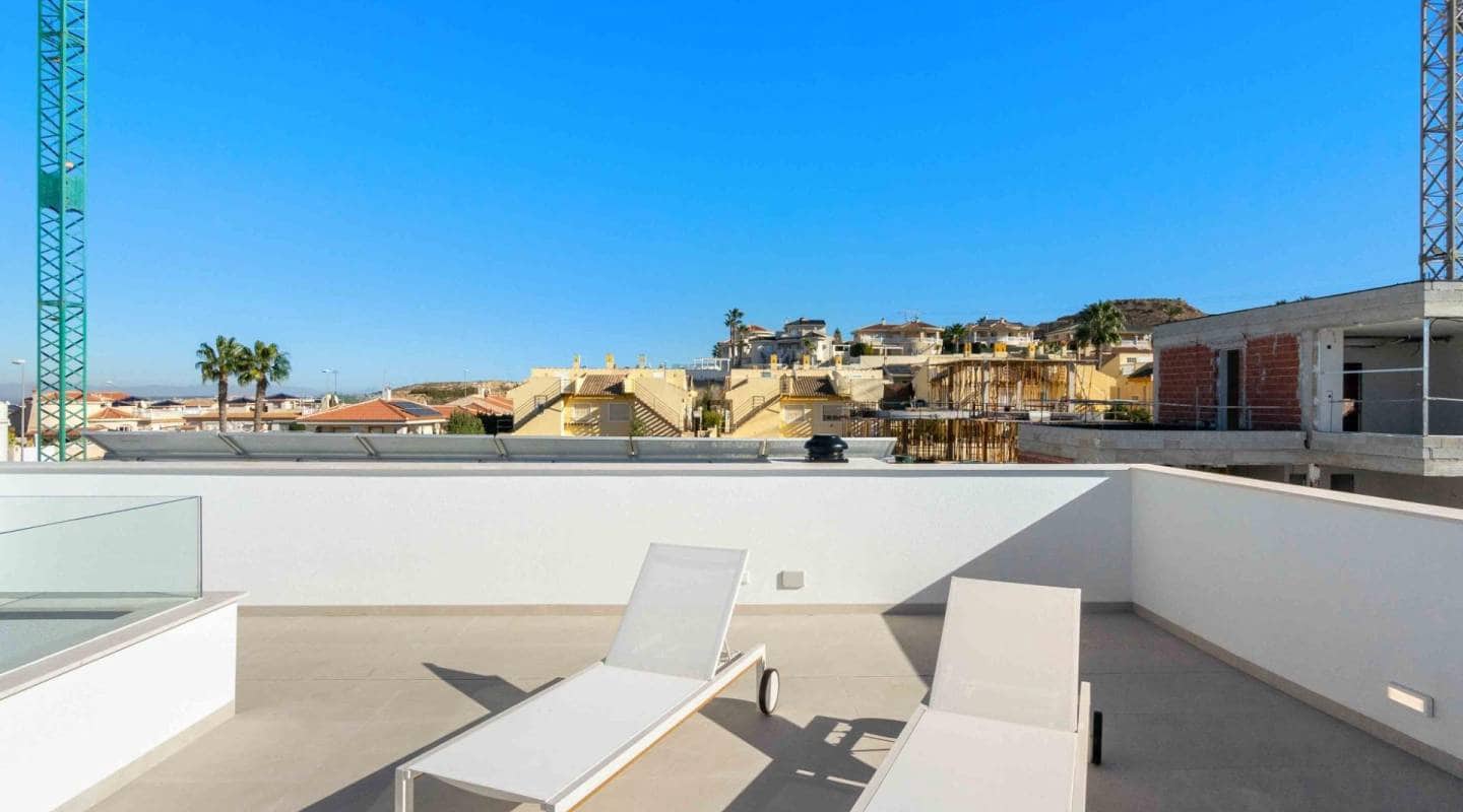 Chalet de 3 habitaciones en Rojales en venta con piscina - 549.000 € (Ref: 9453518)