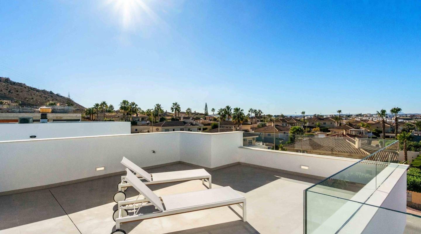 Chalet de 3 habitaciones en Rojales en venta con piscina - 549.000 € (Ref: 9453518)