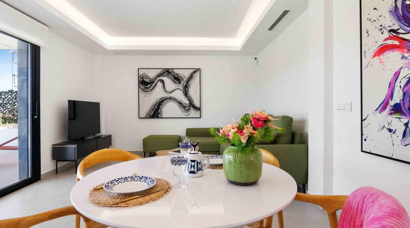 Chalet de 3 habitaciones en Rojales en venta con piscina - 549.000 € (Ref: 9453518)