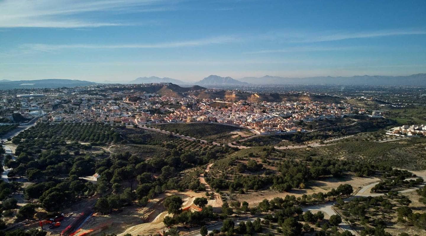 Chalet de 3 habitaciones en Rojales en venta con piscina - 549.000 € (Ref: 9453518)