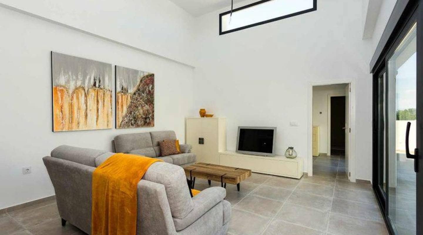 Chalet de 3 habitaciones en Daya Nueva en venta con piscina - 420.000 € (Ref: 9462772)