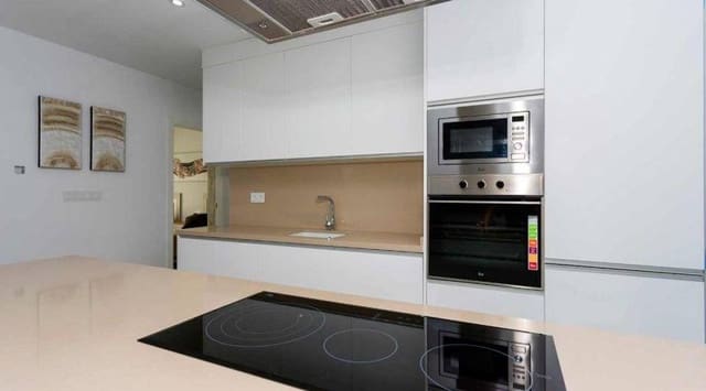 Chalet de 3 habitaciones en Daya Nueva en venta con piscina - 420.000 € (Ref: 9462772)