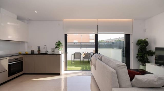 3 bedroom Villa for sale in La Marina, Elche / Elx with pool - € 459,000 (Ref: 9462773)