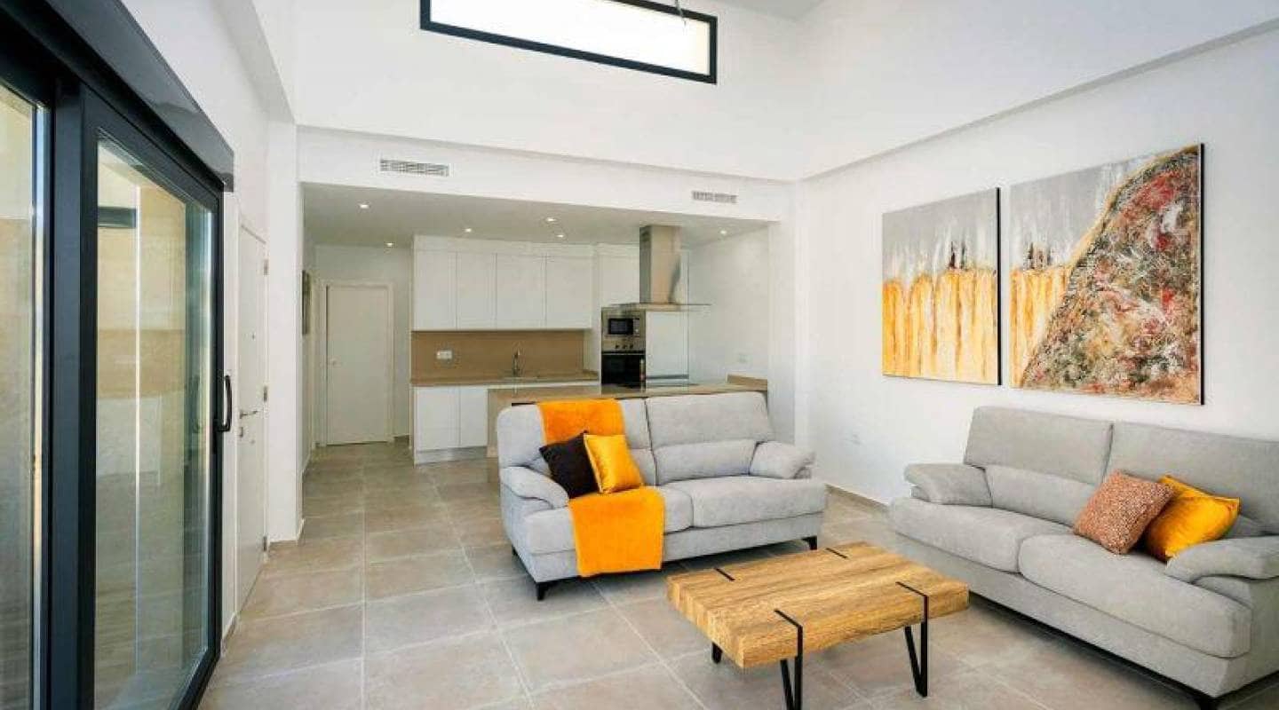 Chalet de 3 habitaciones en Daya Nueva en venta con piscina - 349.000 € (Ref: 9462776)