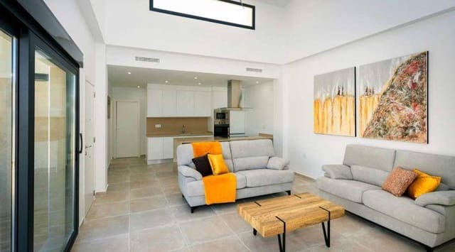 Chalet de 3 habitaciones en Daya Nueva en venta con piscina - 349.000 € (Ref: 9462776)