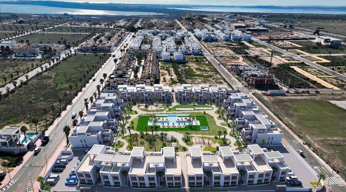 3 bedroom Bungalow for sale in Ciudad Quesada with pool - € 361,000 (Ref: 9484051)