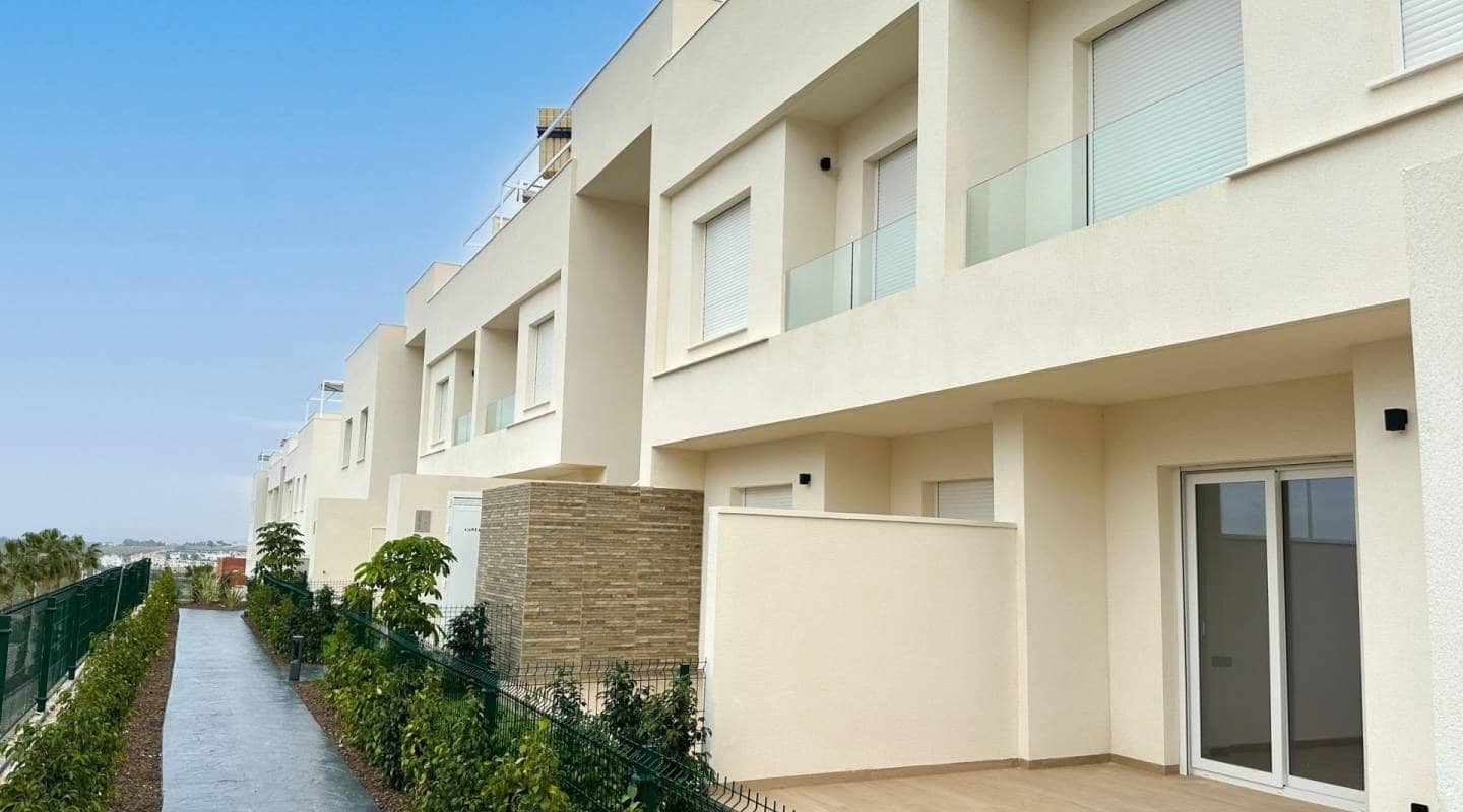 2 soveværelse Bungalow til salg i Algorfa med swimmingpool - € 315.000 (Ref: 9496461)