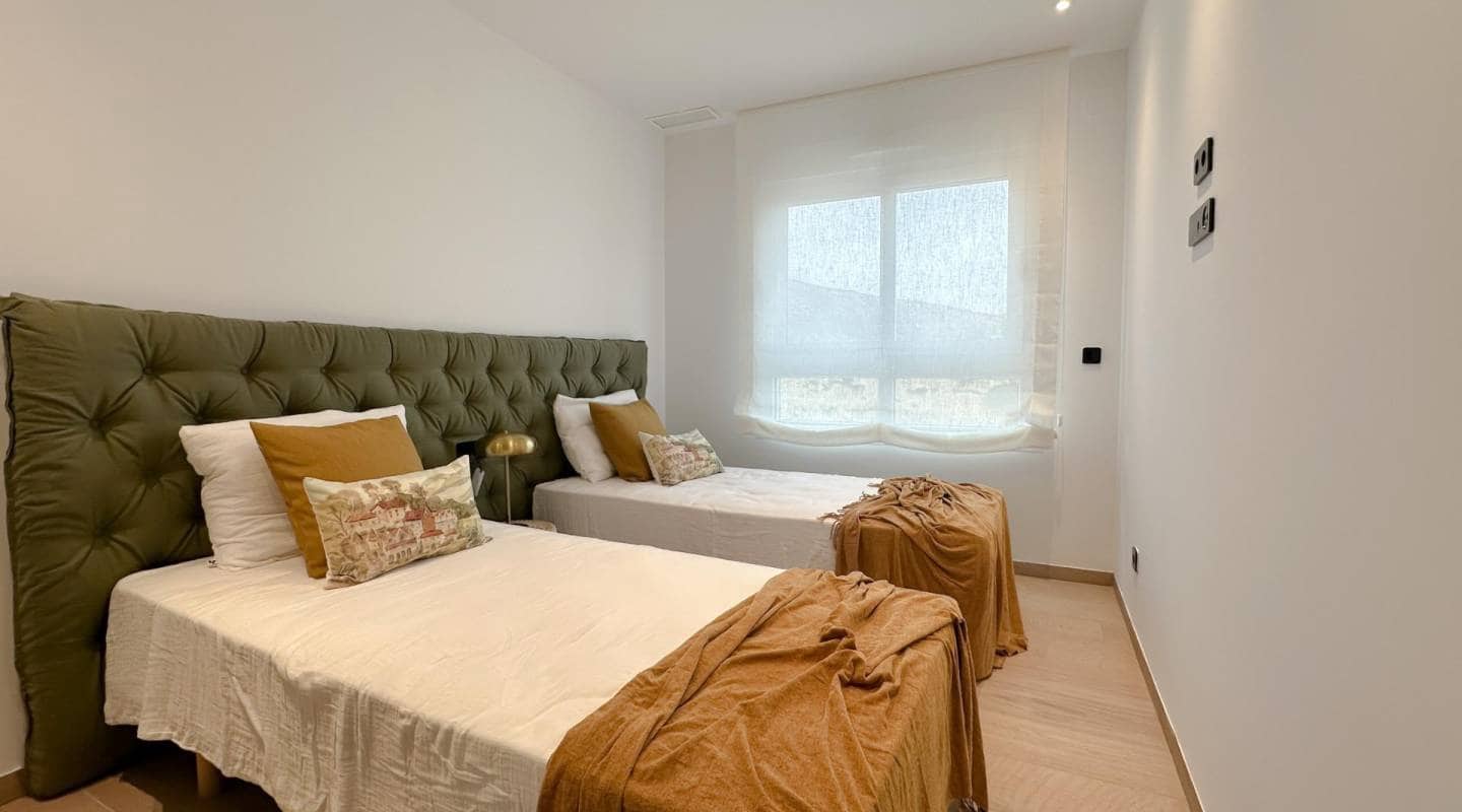 2 soveværelse Bungalow til salg i Algorfa med swimmingpool - € 315.000 (Ref: 9496461)