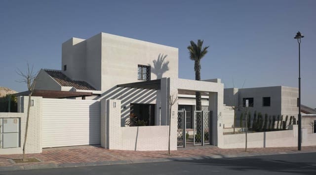 3 bedroom Villa for sale in Sucina, Murcia city with pool - € 600,000 (Ref: 9499834)