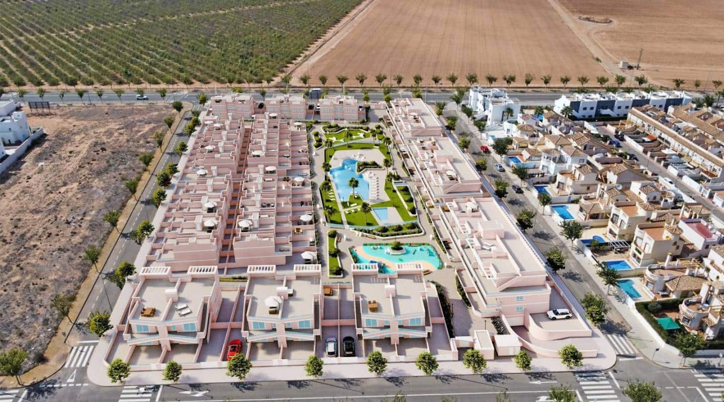 Chalet de 3 habitaciones en Pilar de la Horadada en venta con piscina - 349.900 € (Ref: 9528048)