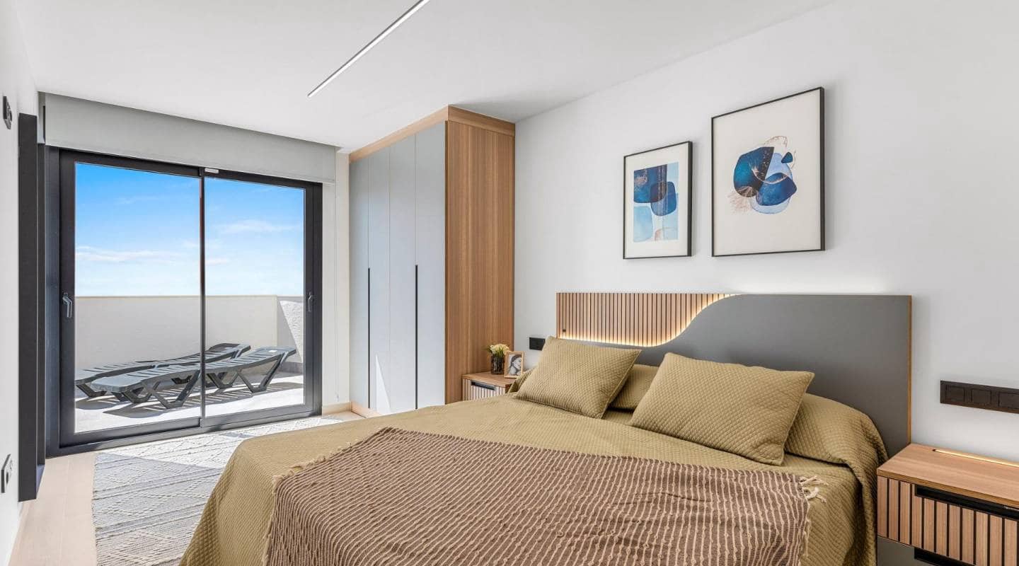 3 makuuhuone Kattohuoneisto myytävänä paikassa El Raso mukana uima-altaan - 251 000 € (Ref: 9584608)