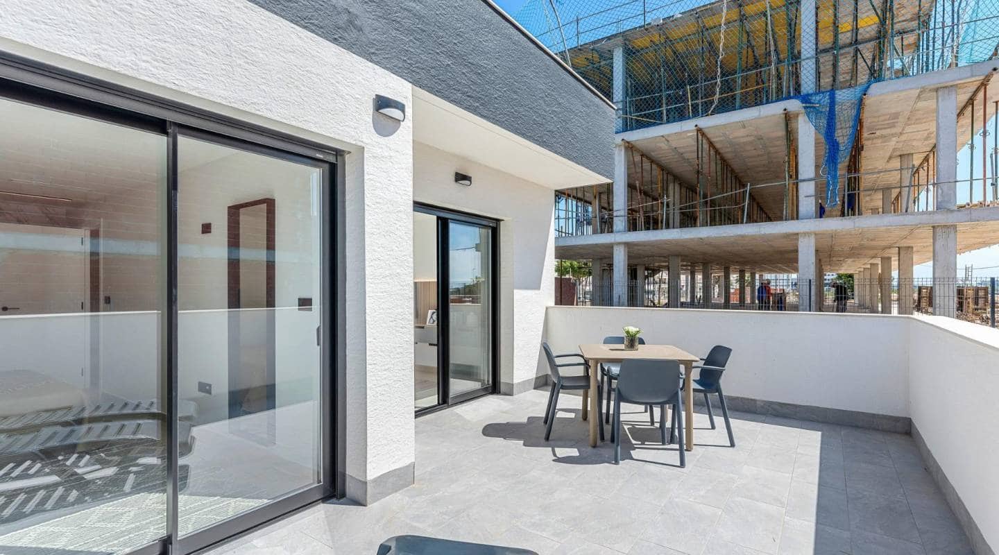 3 makuuhuone Kattohuoneisto myytävänä paikassa El Raso mukana uima-altaan - 251 000 € (Ref: 9584608)