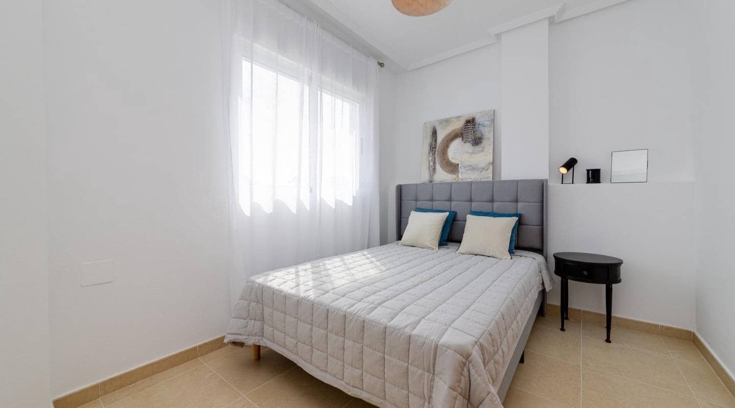 2 bedroom Villa for sale in San Fulgencio with pool - € 280,000 (Ref: 9611872)