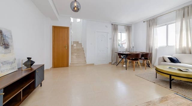 2 soveværelse Villa til salg i San Fulgencio med swimmingpool - € 280.000 (Ref: 9611872)