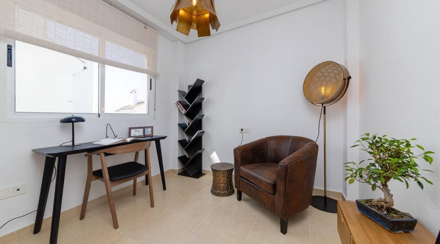 2 bedroom Villa for sale in San Fulgencio with pool - € 280,000 (Ref: 9611872)