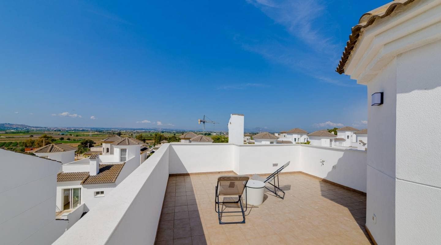 2 bedroom Villa for sale in San Fulgencio with pool - € 280,000 (Ref: 9611872)