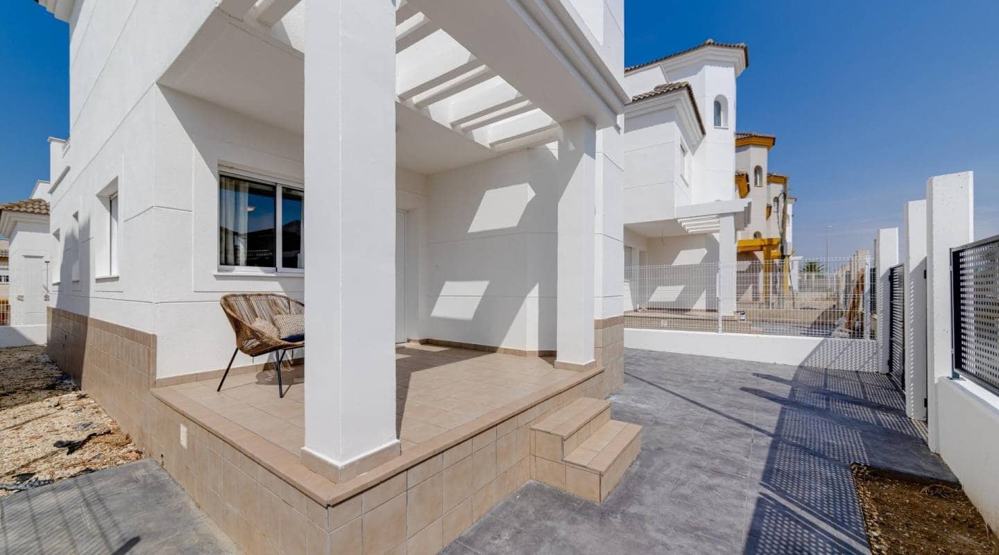 2 bedroom Villa for sale in San Fulgencio with pool - € 280,000 (Ref: 9611872)