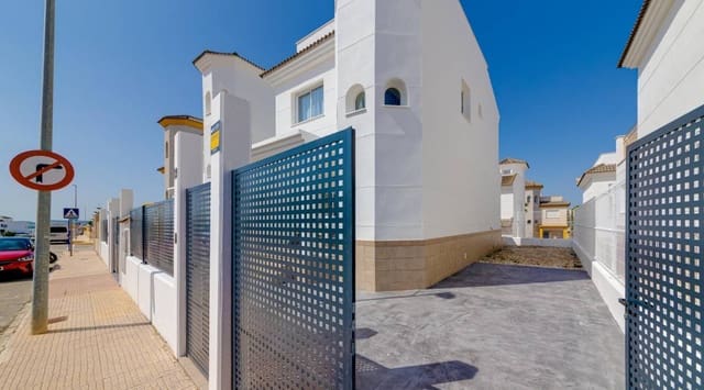 2 soveværelse Villa til salg i San Fulgencio med swimmingpool - € 280.000 (Ref: 9611872)