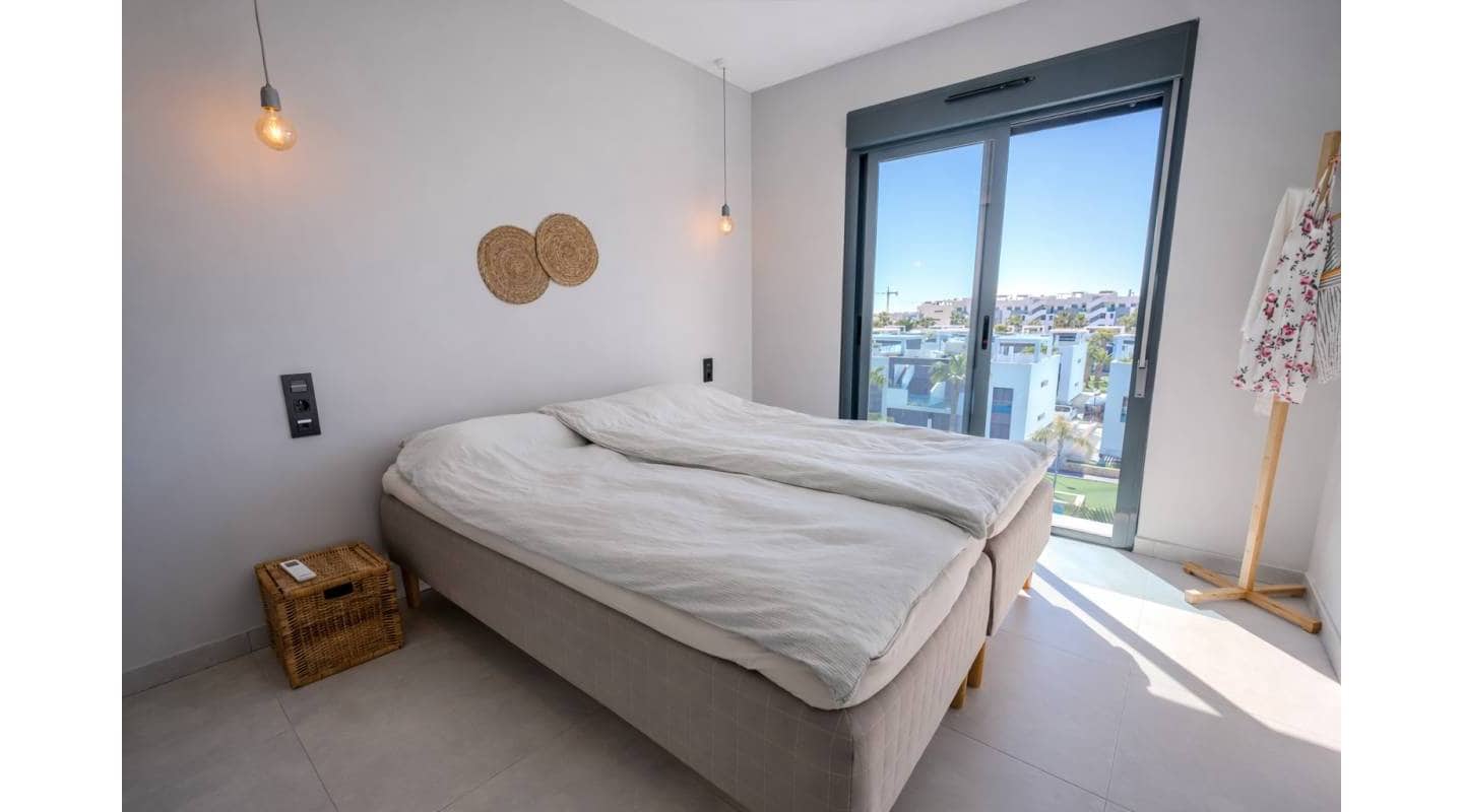 2 quarto Penthouse para venda em El Raso com piscina garagem - 279 950 € (Ref: 9739117)