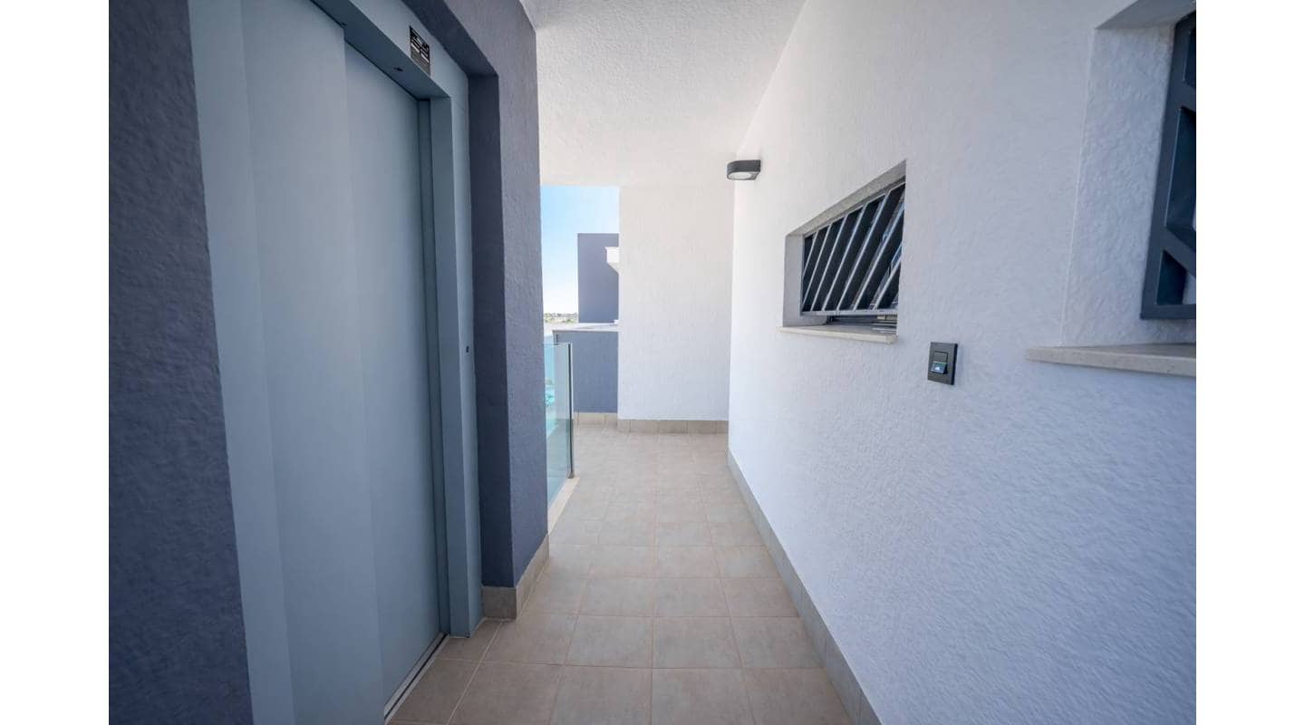 2 quarto Penthouse para venda em El Raso com piscina garagem - 279 950 € (Ref: 9739117)