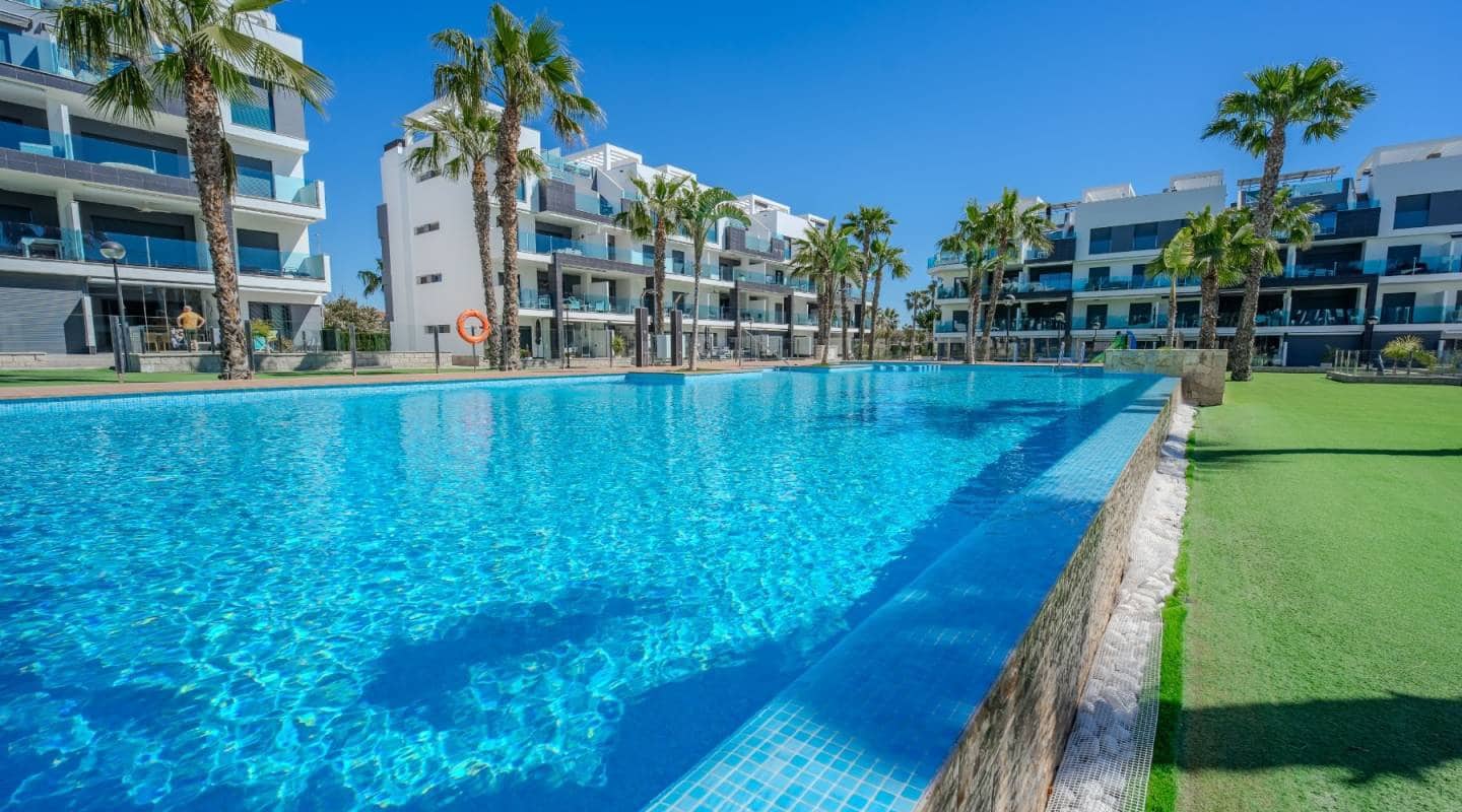 2 quarto Penthouse para venda em El Raso com piscina garagem - 279 950 € (Ref: 9739117)