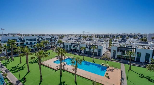 2 chambre Penthouse à vendre à El Raso, Guardamar del Segura avec piscine garage - 279 950 € (Ref: 9739117)