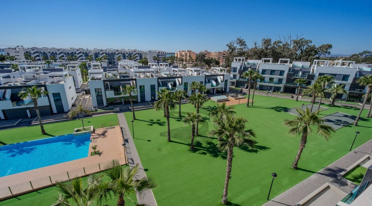 2 quarto Penthouse para venda em El Raso com piscina garagem - 279 950 € (Ref: 9739117)