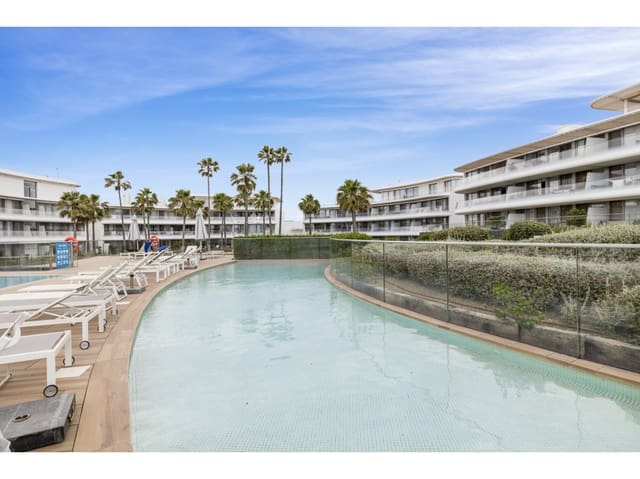 2 soverom Leilighet til salgs i Estepona med svømmebasseng garasje - € 898 000 (Ref: 10078956)