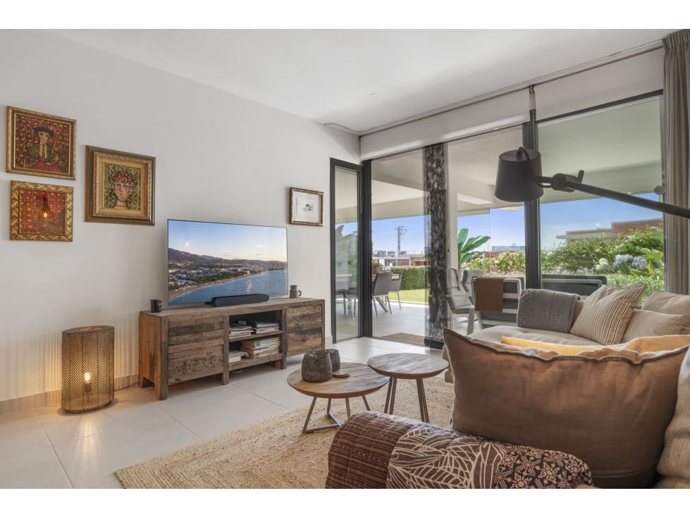 2 sovrum Lägenhet till salu i Estepona med pool garage - 495 000 € (Ref: 10078962)