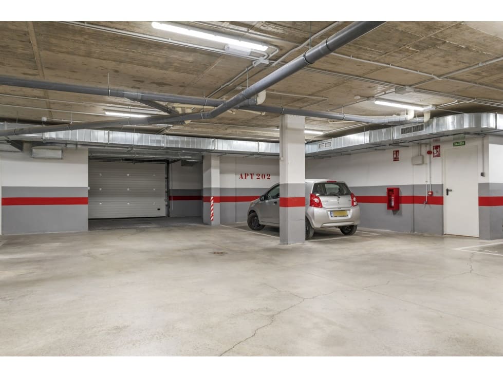 2 sovrum Lägenhet till salu i Estepona med pool garage - 495 000 € (Ref: 10078962)