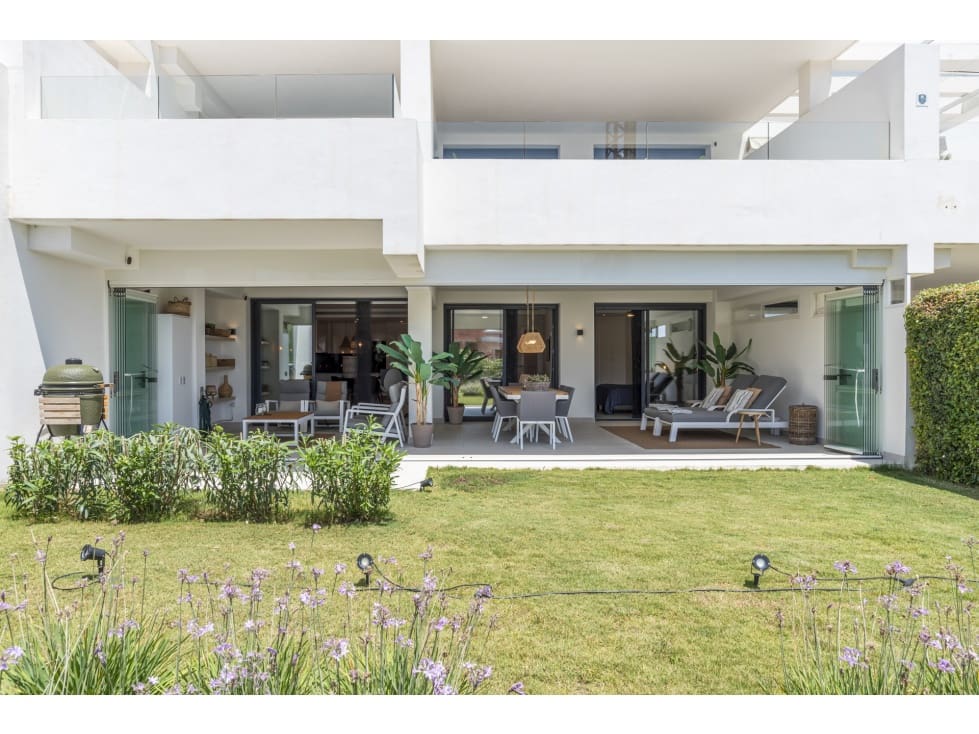 2 sovrum Lägenhet till salu i Estepona med pool garage - 495 000 € (Ref: 10078962)