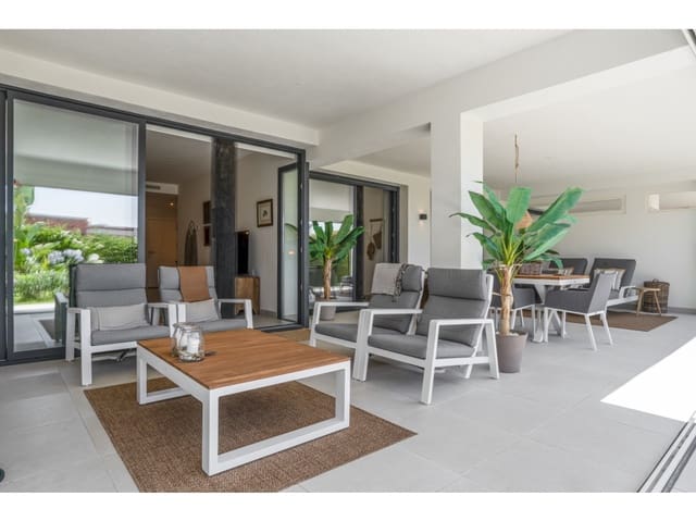 2 sovrum Lägenhet till salu i Estepona Golf, Estepona med pool garage - 495 000 € (Ref: 10078962)