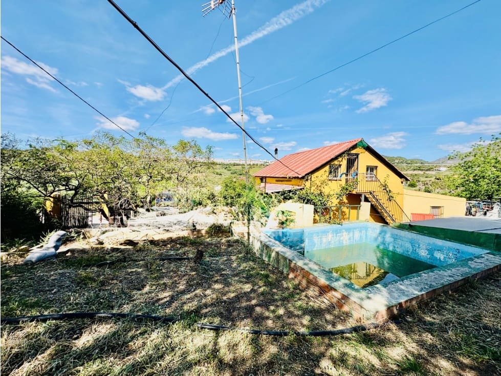 Mark till salu i Estepona - 1 800 000 € (Ref: 10078965)
