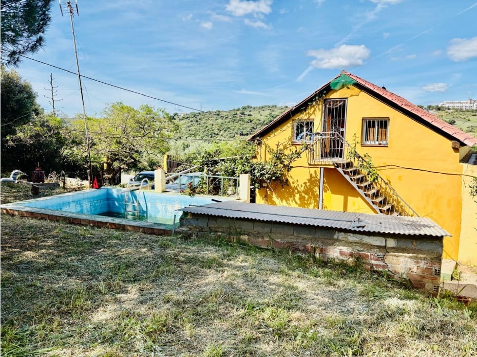 Mark till salu i Estepona - 1 800 000 € (Ref: 10078965)