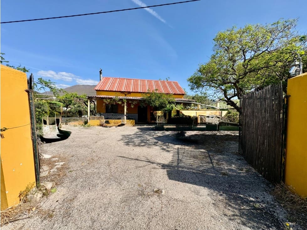 Mark till salu i Estepona - 1 800 000 € (Ref: 10078965)