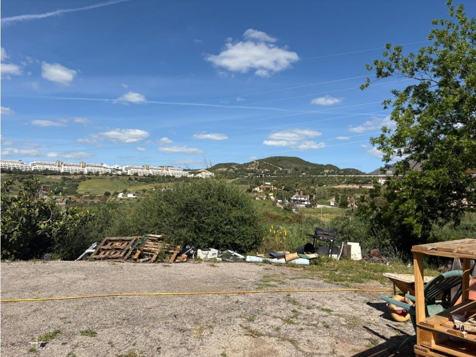 Mark till salu i Estepona - 1 800 000 € (Ref: 10078965)