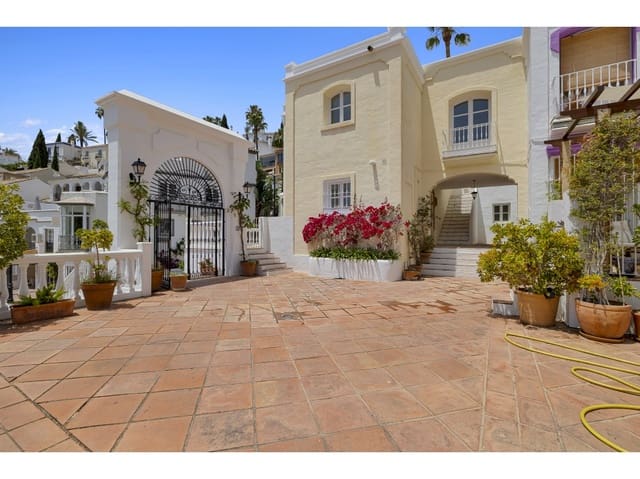 3 bedroom Terraced Villa for sale in Benahavís with pool - € 550,000 (Ref: 10078966)