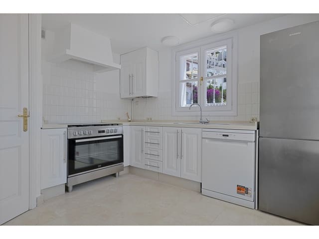 3 bedroom Terraced Villa for sale in Benahavís with pool - € 550,000 (Ref: 10078966)
